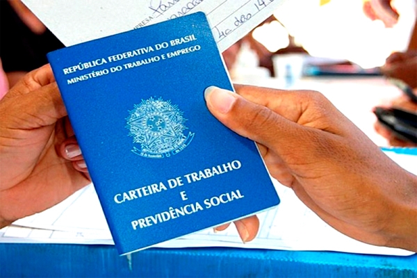 Itens escolaridade e experiência para o preenchimento das vagas variam de acordo com a área de atuação (Foto Reprodução)